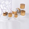 Pot en bois de bambou avec int&eacute;rieur en plastique
