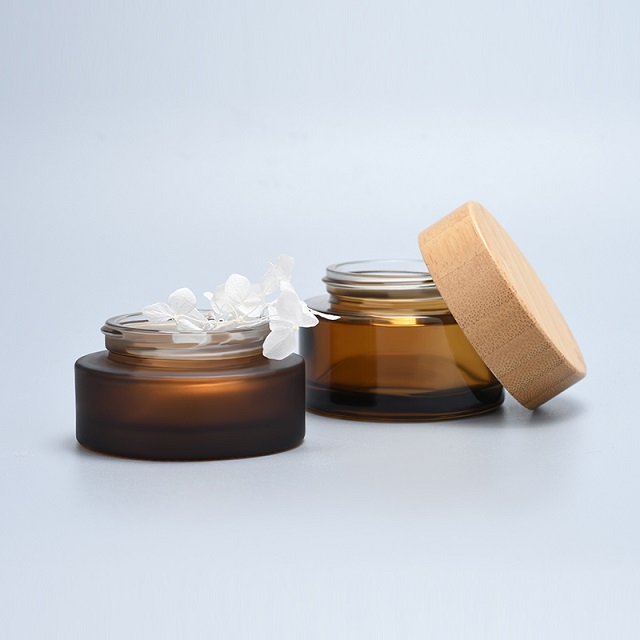 Sıcak satış kozmetik y&uuml;z kremi kabı 5ml 15ml 30ml 50ml 100ml amber buzlu cam kavanoz bambu ahşap kapaklı
