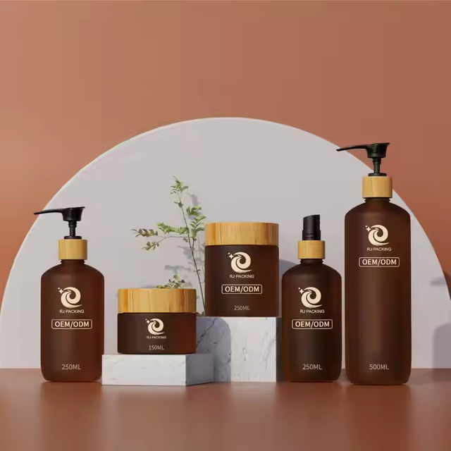 Juego de botellas esmeriladas de &aacute;mbar PET ecol&oacute;gico 