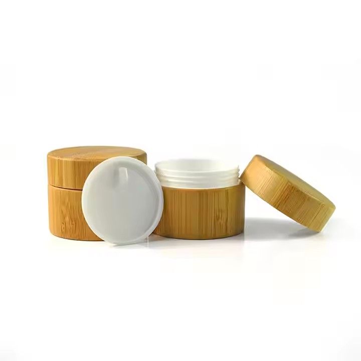 Pot en bois de bambou avec int&eacute;rieur en plastique