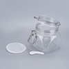 Food Grade Keuken Doorzichtige Opslag Huisdier Plastic Unieke Koekje Lege Verzegelde Honing Jam Clip Top Potten Met Metalen Clip Deksel Mason Jars